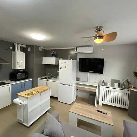 Encanto Rural Con Diseno Moderno En Lejlighed *