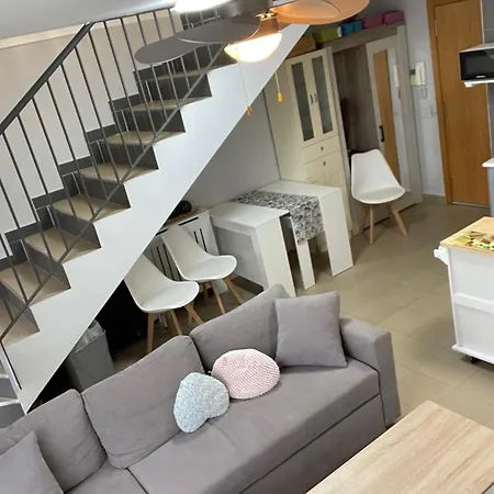 Encanto Rural Con Diseno Moderno En Lejlighed Cigales